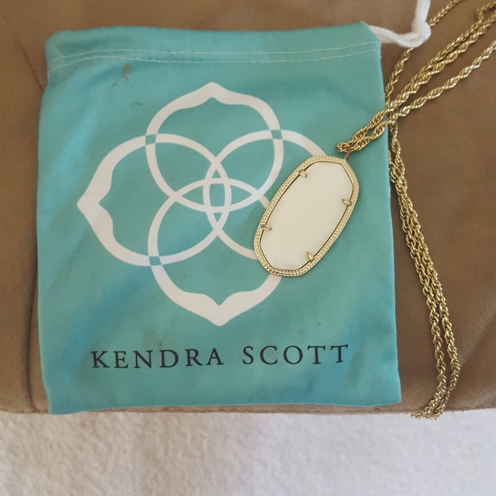 Kendra Scott Necklace
